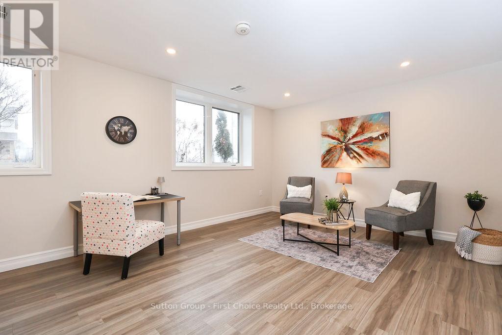 101 - 100 Gordon Street, Stratford, Ontario  N5A 7T8 - Photo 5 - X12282785