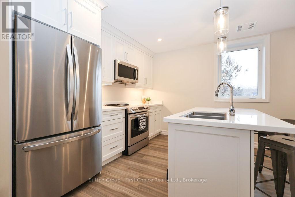 101 - 100 Gordon Street, Stratford, Ontario  N5A 7T8 - Photo 6 - X12282785