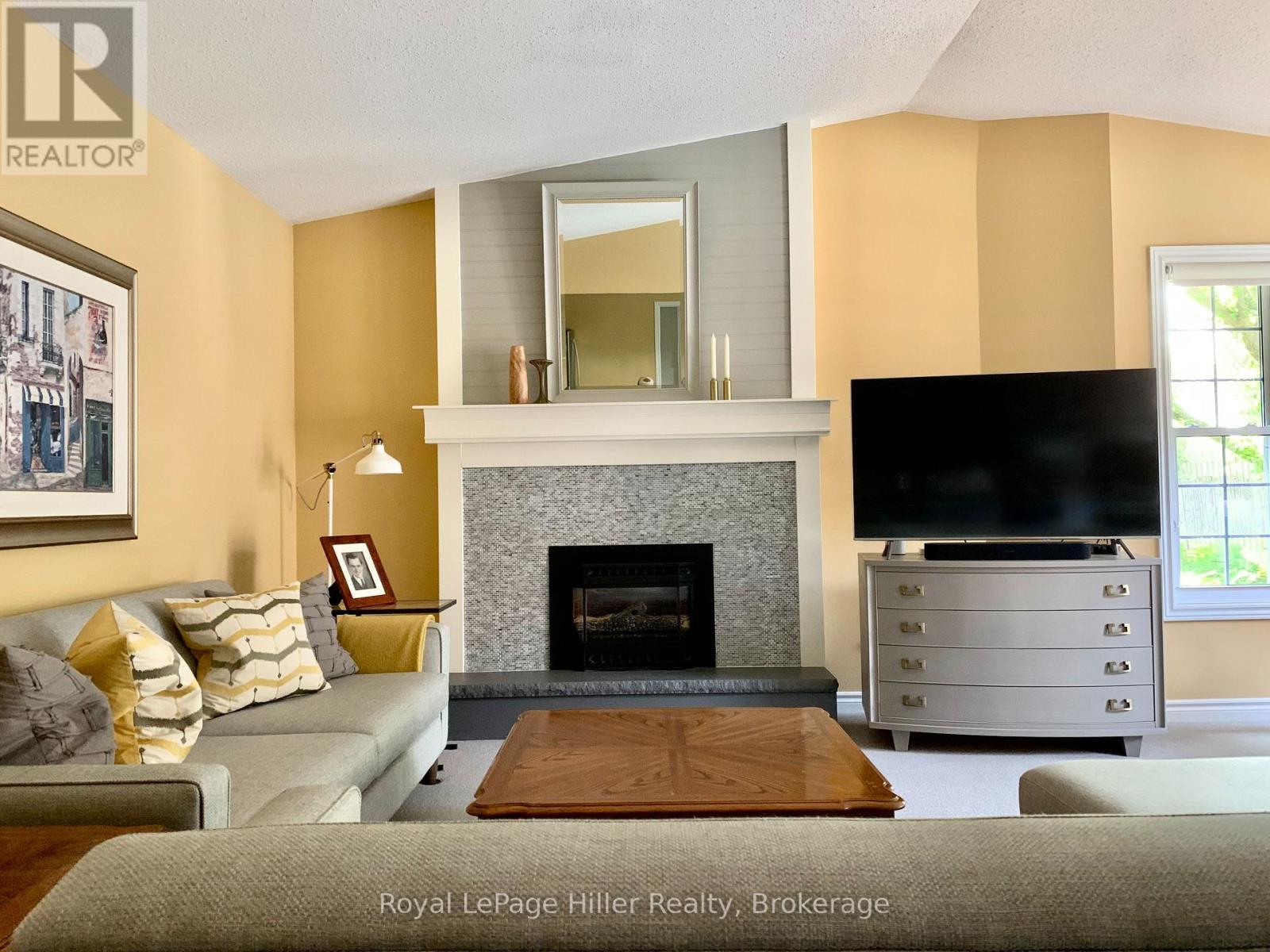 61 Baker Street, Stratford, Ontario  N5A 7A2 - Photo 11 - X12282787