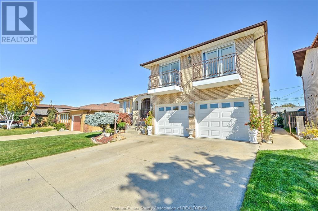 MLS# 25017786: 1662 ASKIN, Windsor, Canada