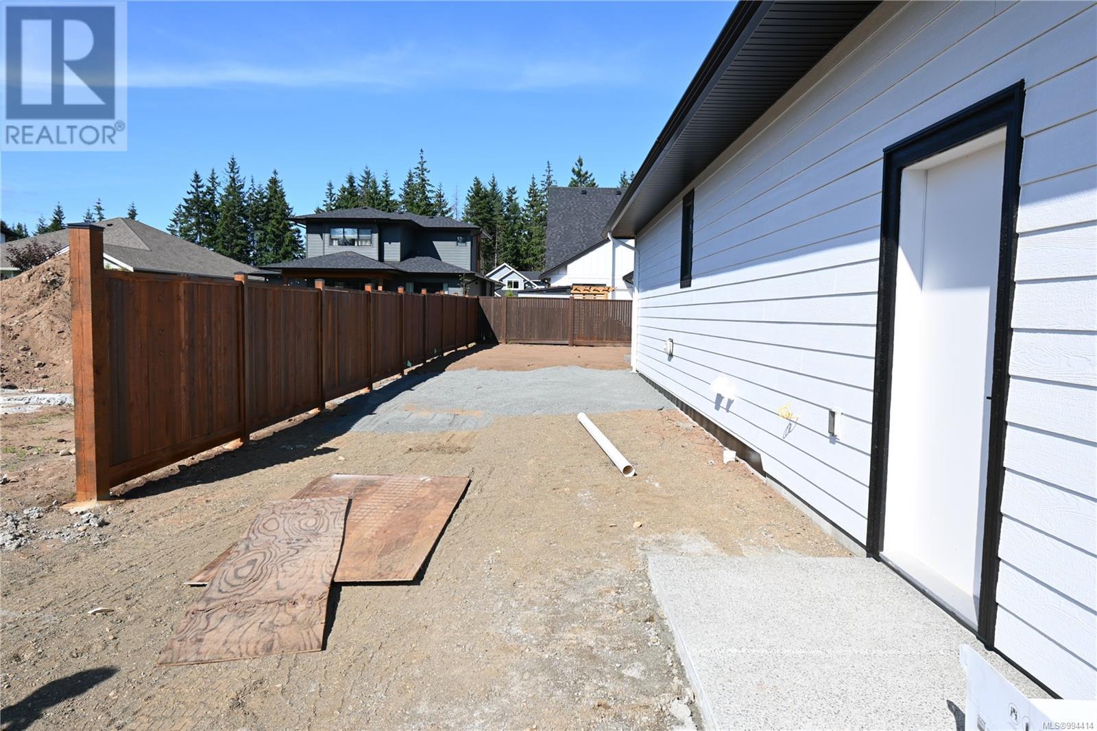 Property at 766 Sitka St image 5