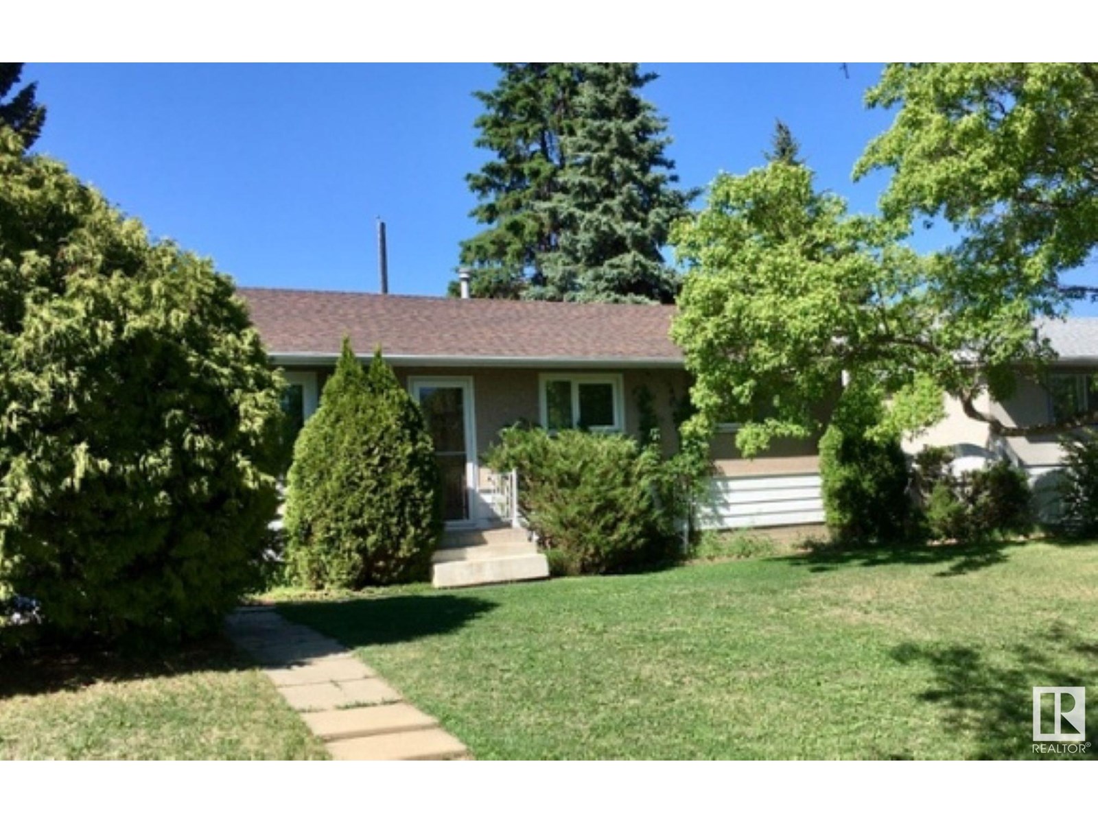 Property at 16206 83 AV NW image 2