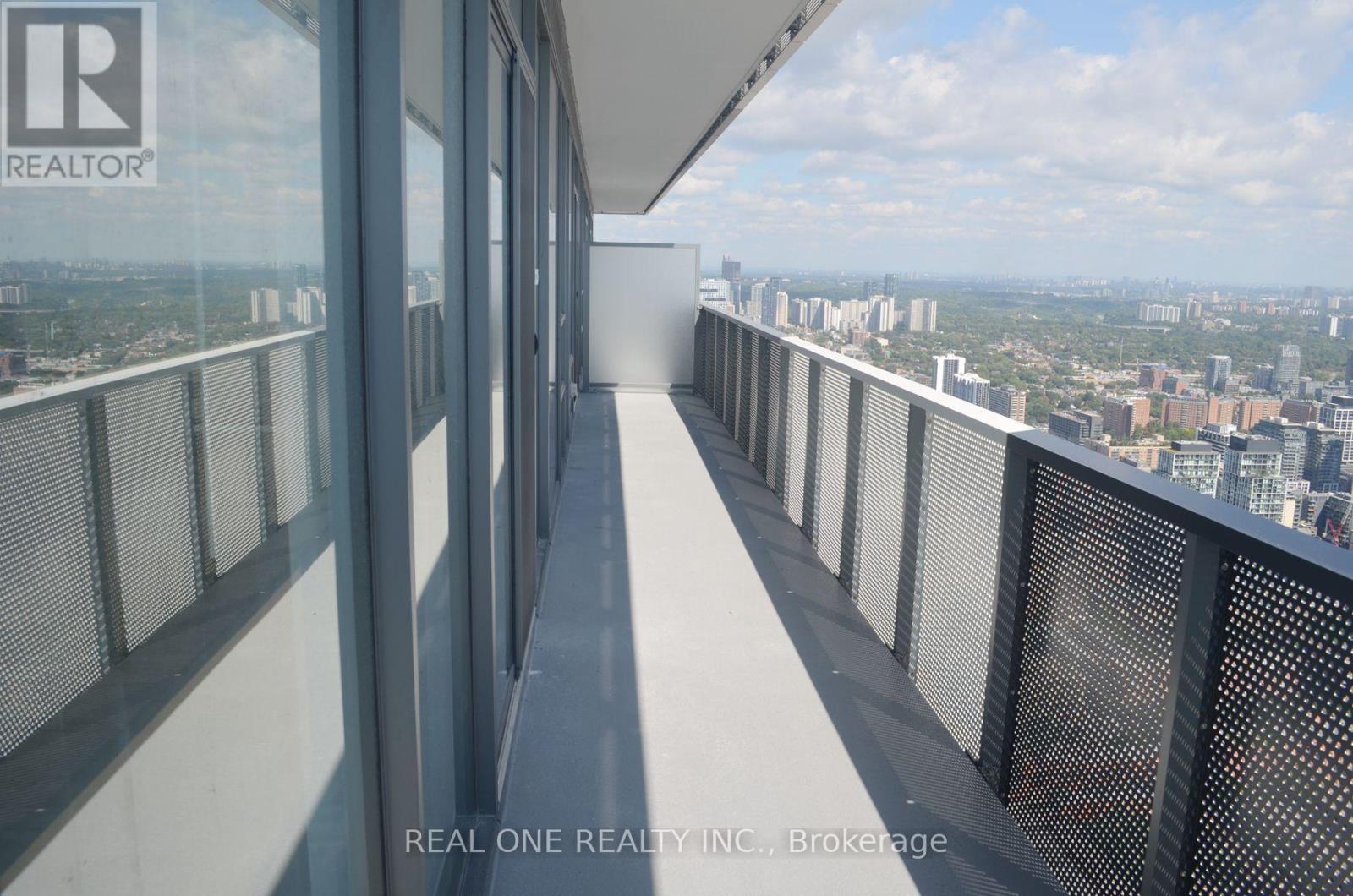 6906 - 138 Downes Street, Toronto, Ontario  M5E 0E4 - Photo 10 - C12282724