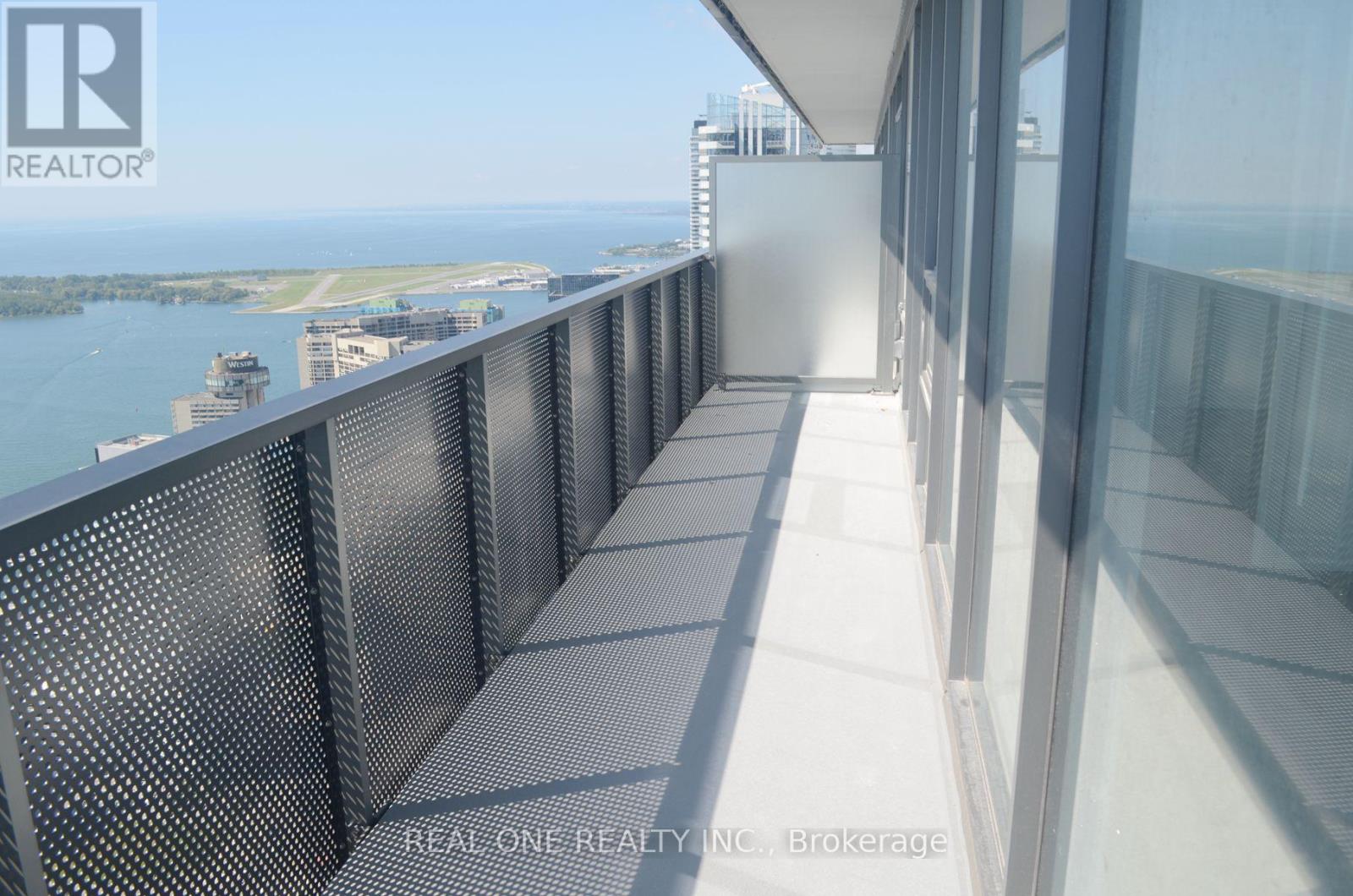 6906 - 138 Downes Street, Toronto, Ontario  M5E 0E4 - Photo 11 - C12282724