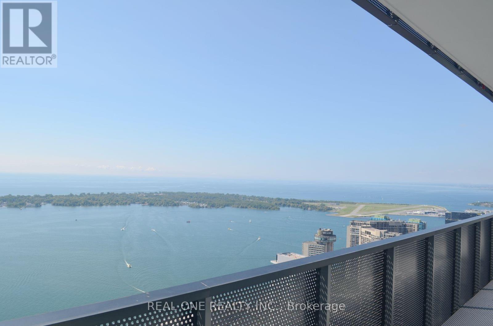 6906 - 138 Downes Street, Toronto, Ontario  M5E 0E4 - Photo 5 - C12282724