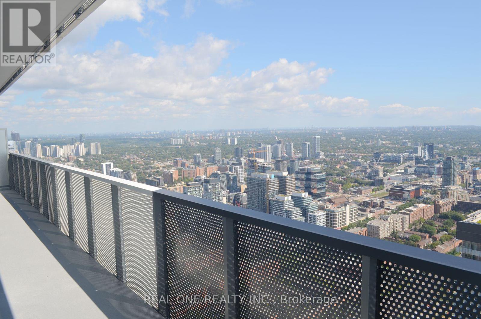 6906 - 138 Downes Street, Toronto, Ontario  M5E 0E4 - Photo 9 - C12282724
