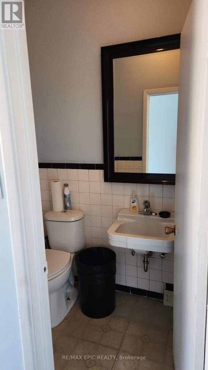 1 - 329 St George Street, Toronto, Ontario  M5R 2R2 - Photo 8 - C12282783