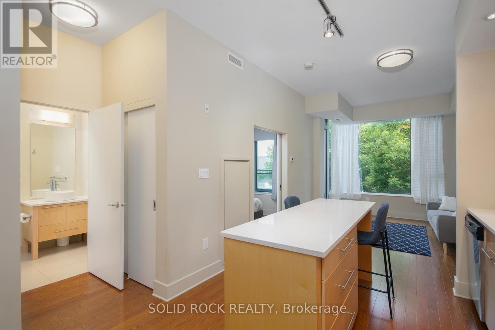 208 - 101 Richmond Road, Ottawa, Ontario  K1Z 0A6 - Photo 5 - X12282904