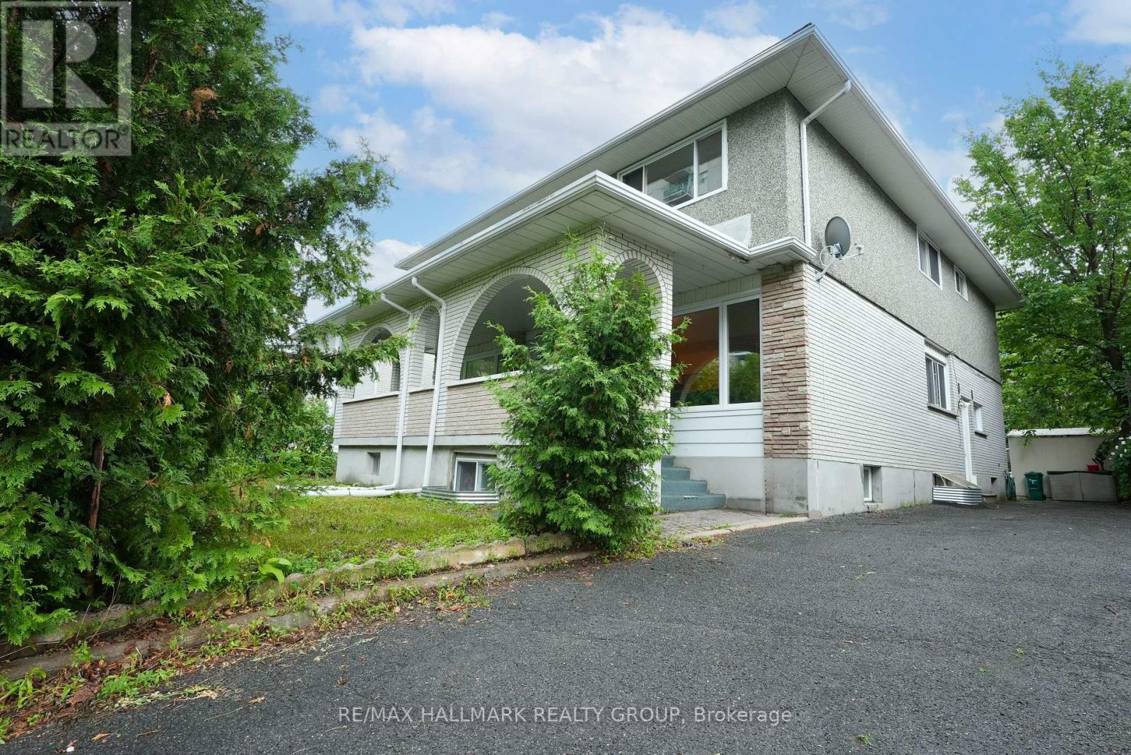 Property at 2666 REGINA STREET image 1