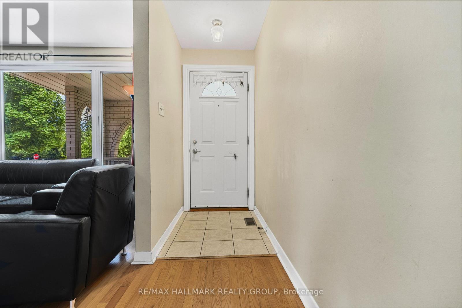Property at 2666 REGINA STREET image 3