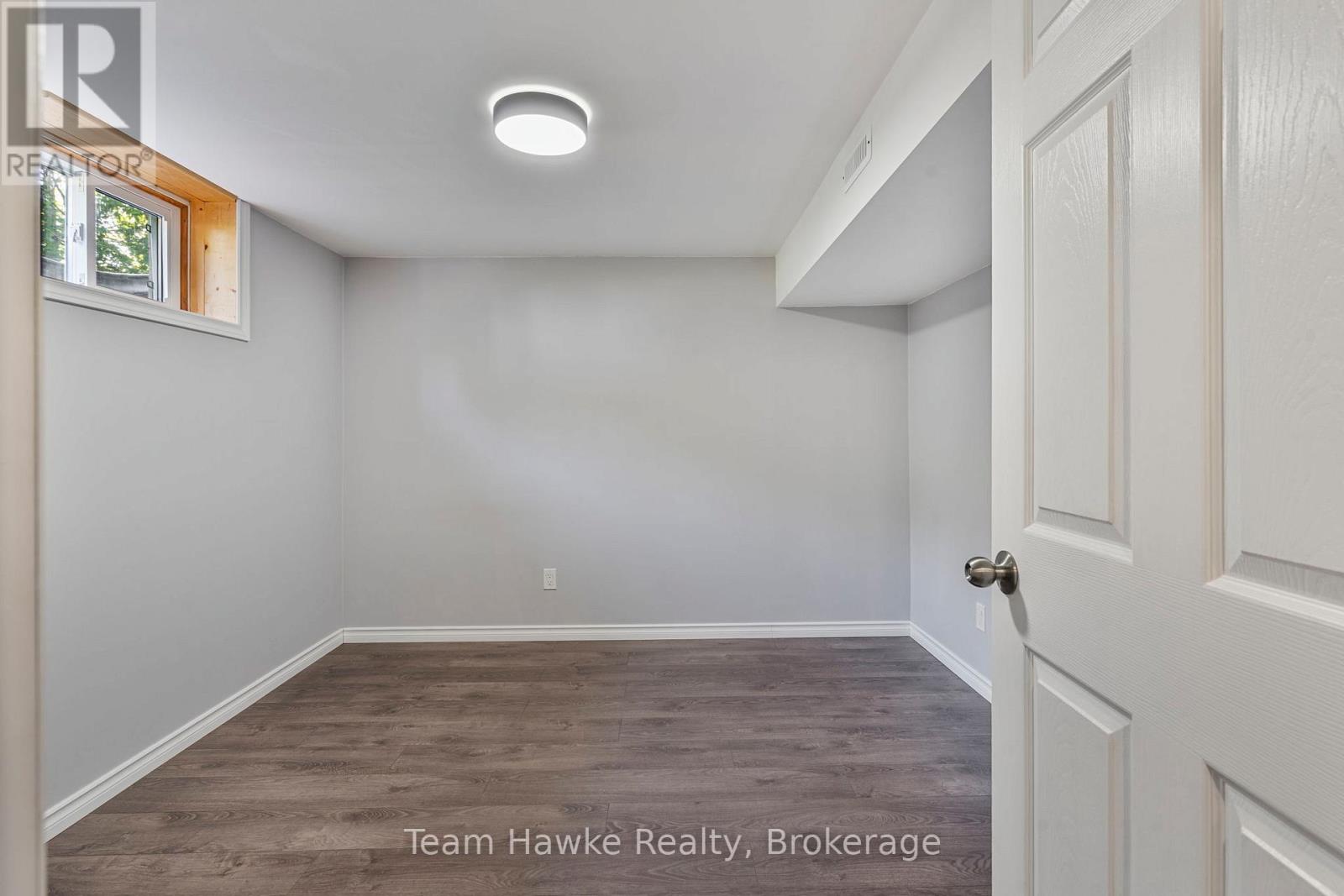 51 Easton Avenue, Tay, Ontario  L0K 1R0 - Photo 34 - S12282828