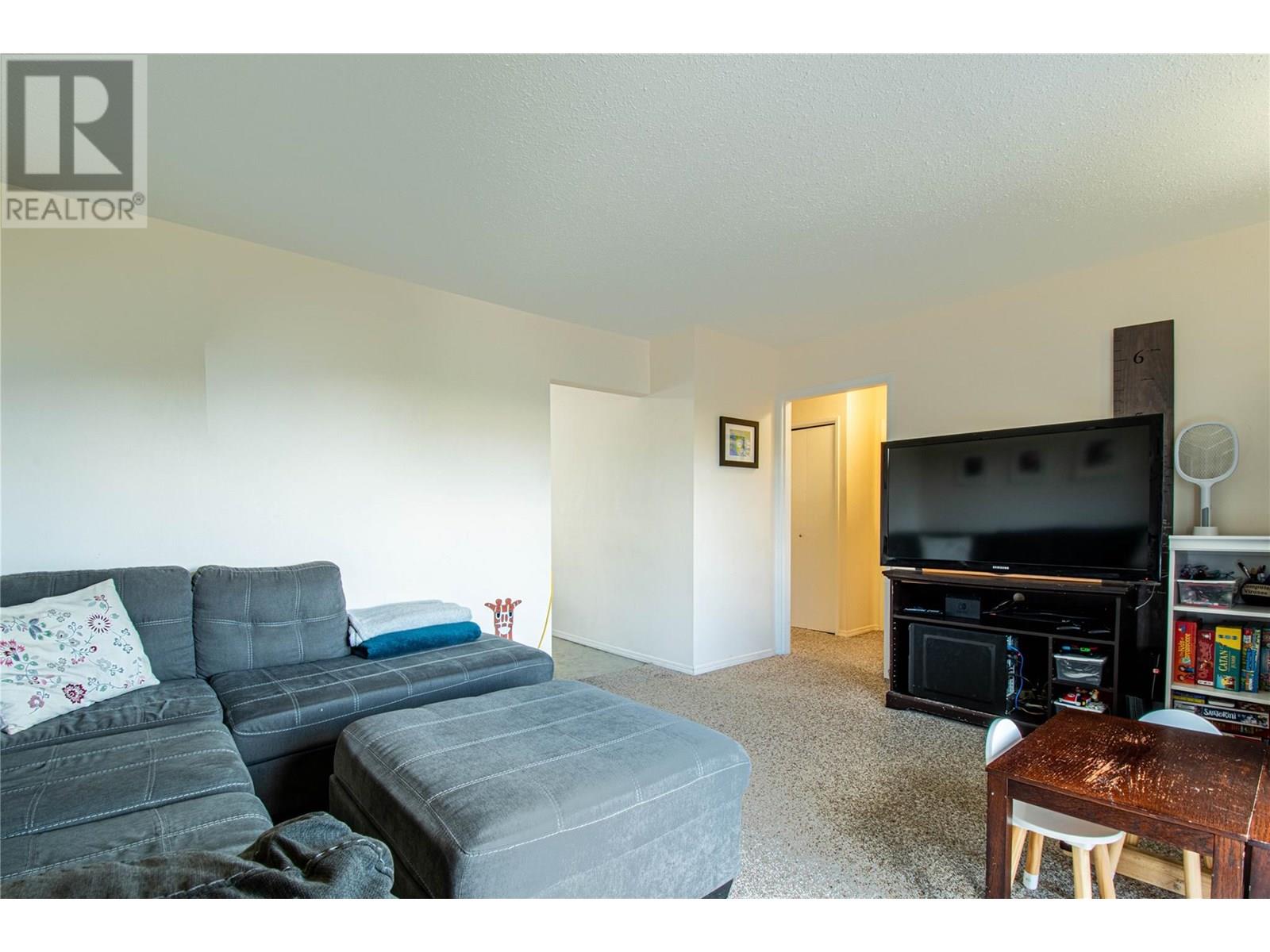4904 Pleasant Valley Road, Vernon, British Columbia  V1B 3L7 - Photo 17 - 10331161