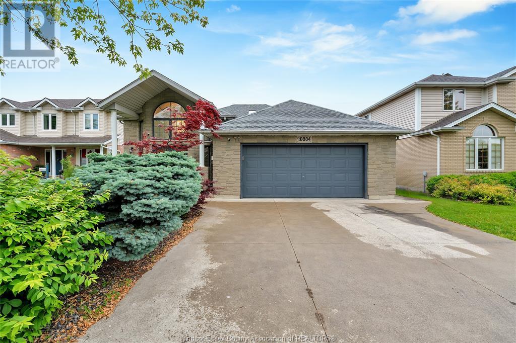 Property at 10884 BRENTWOOD CRESCENT image 2
