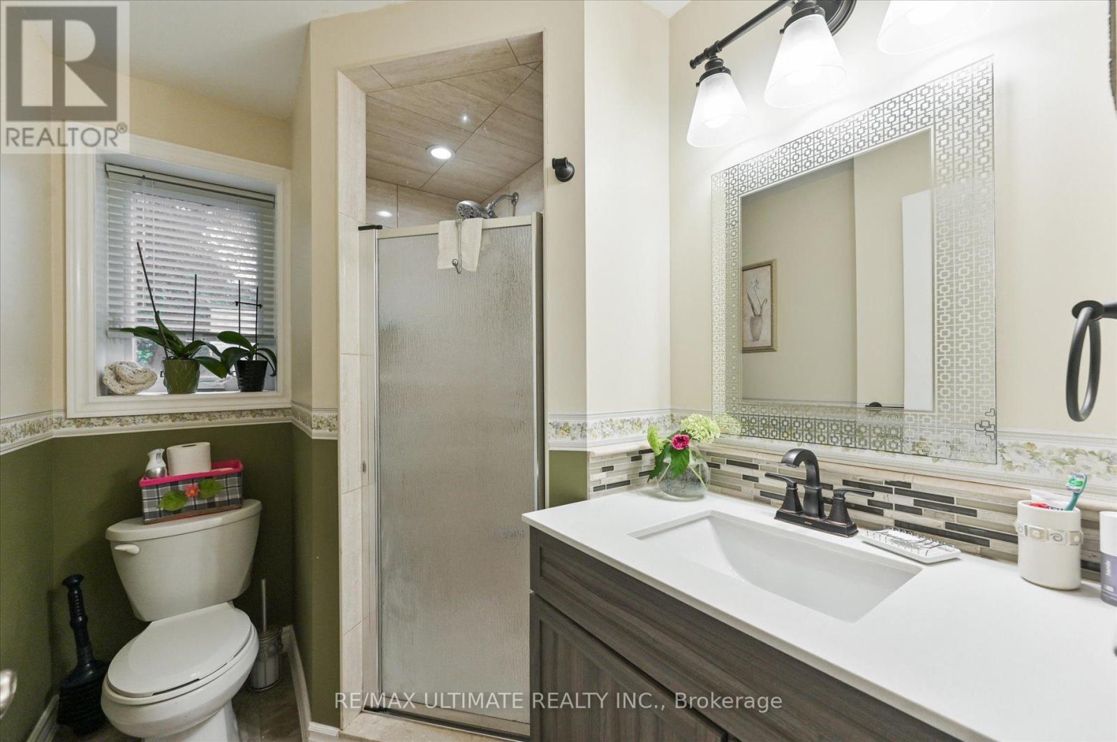 76 Hilldale Road, Toronto, Ontario  M6N 3Y2 - Photo 16 - W12282751