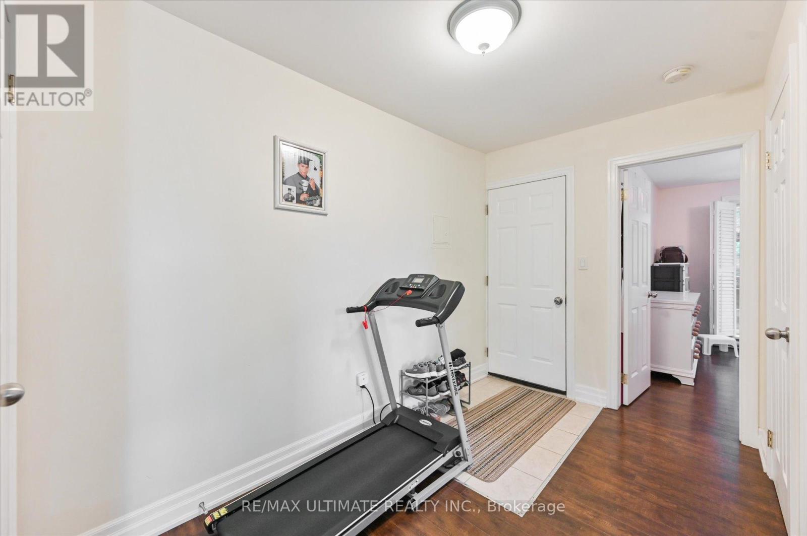 76 Hilldale Road, Toronto, Ontario  M6N 3Y2 - Photo 18 - W12282751