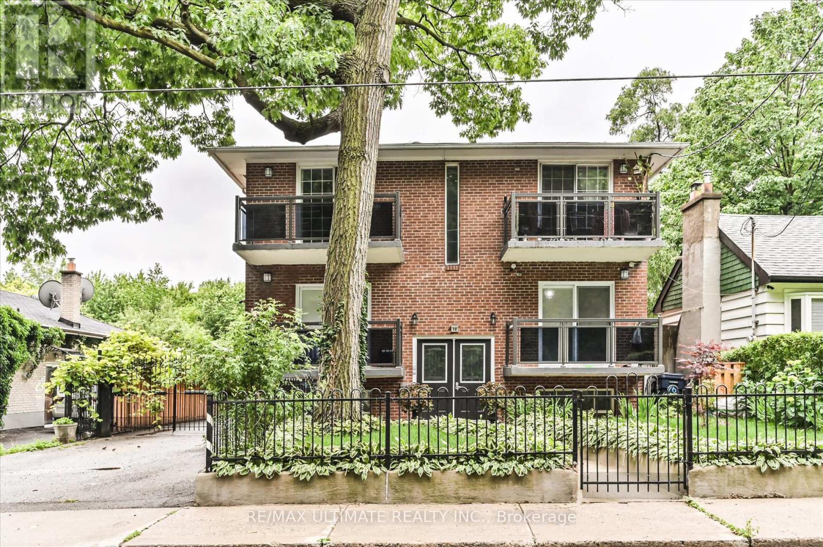 76 Hilldale Road, Toronto, Ontario  M6N 3Y2 - Photo 2 - W12282751