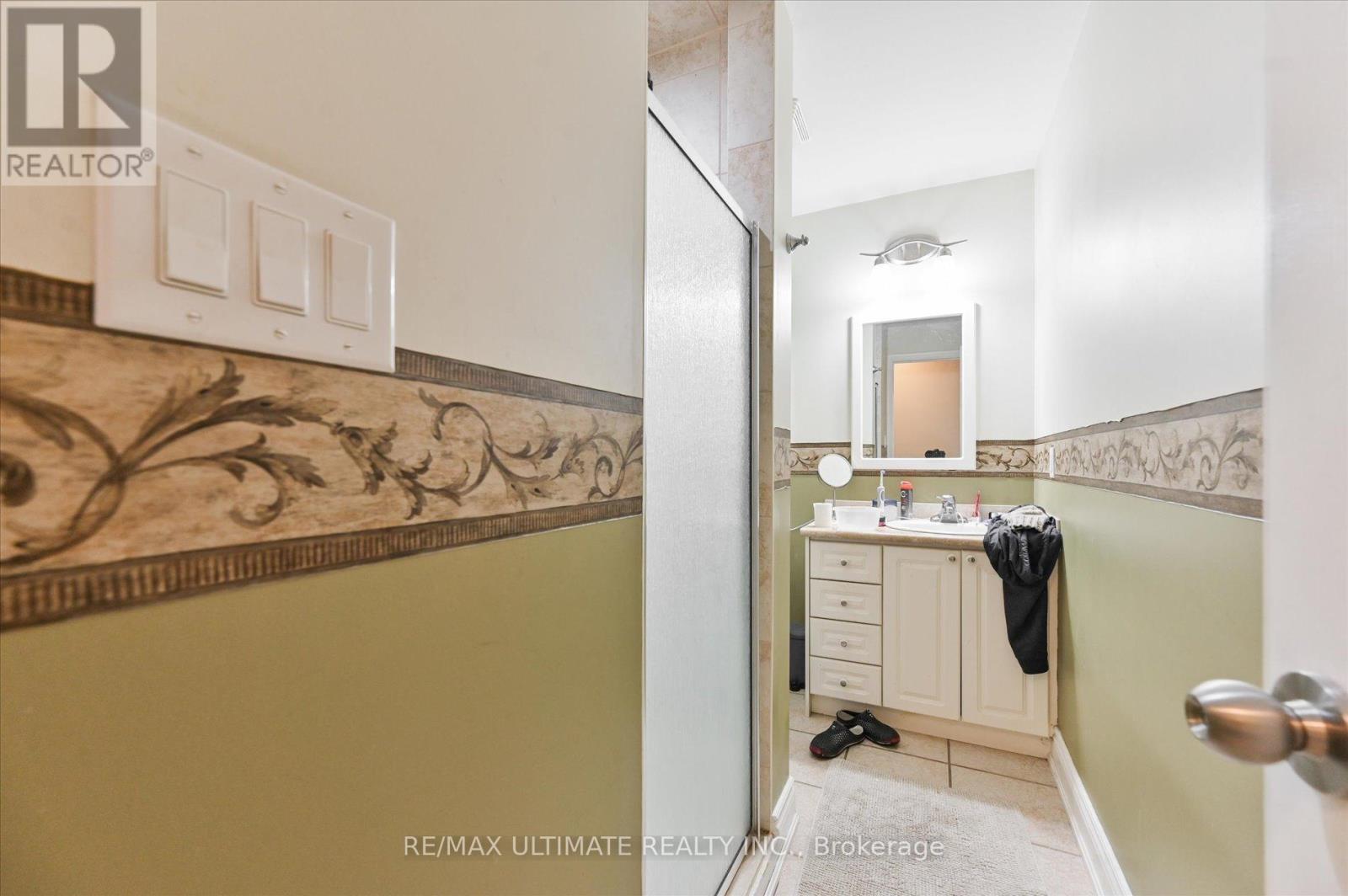 76 Hilldale Road, Toronto, Ontario  M6N 3Y2 - Photo 32 - W12282751