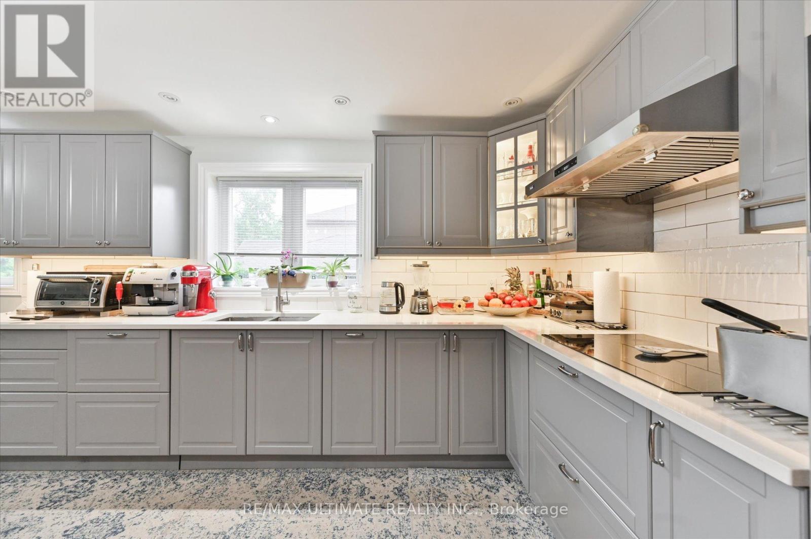 76 Hilldale Road, Toronto, Ontario  M6N 3Y2 - Photo 8 - W12282751