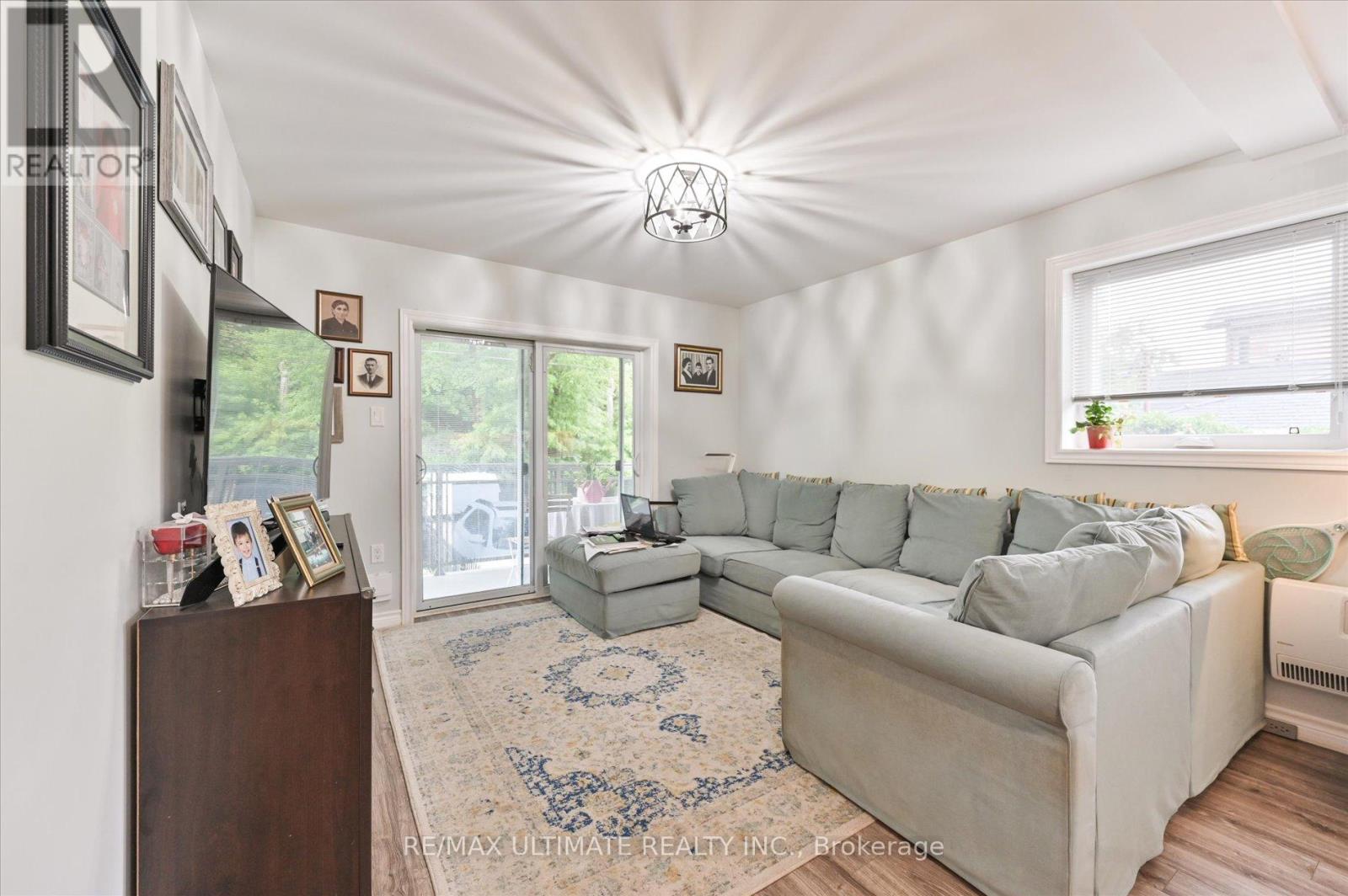 76 Hilldale Road, Toronto, Ontario  M6N 3Y2 - Photo 9 - W12282751