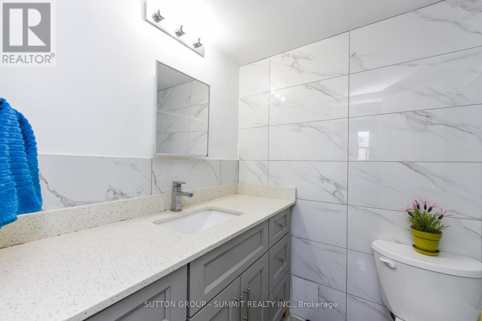 1902 - 380 Dixon Road, Toronto, Ontario  M9R 1T3 - Photo 19 - W12282755