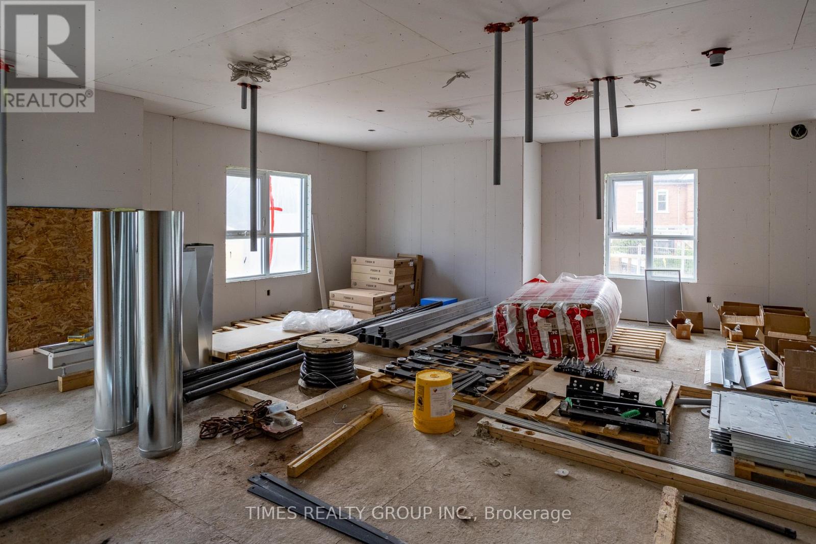 203 - 369 Hunter Street W, Peterborough Central, Ontario  K9H 2M5 - Photo 2 - X12282737