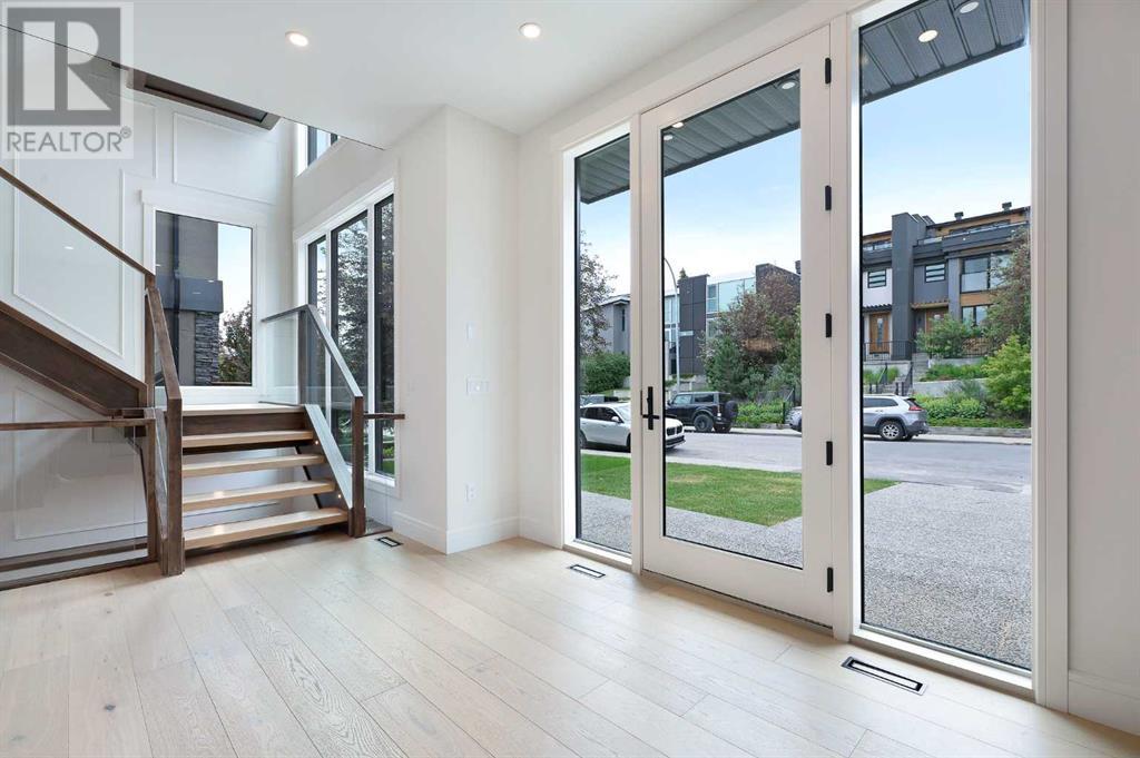 Property at 2122 29 Avenue SW image 2