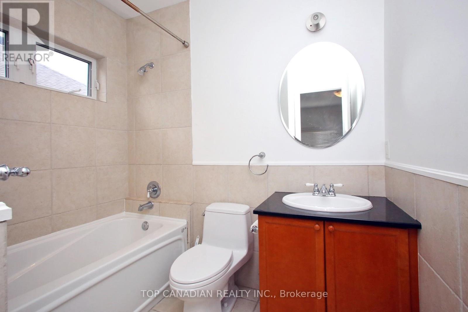 374 Glengarry Avenue, Toronto, Ontario  M5M 1E8 - Photo 26 - C12224535