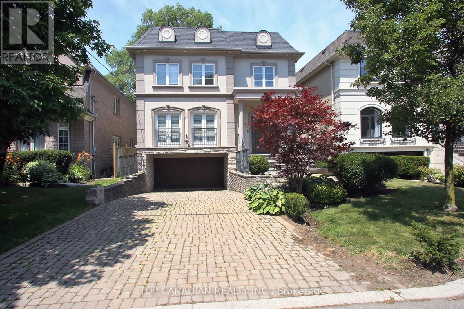 374 GLENGARRY AVENUE, Toronto, Ontario