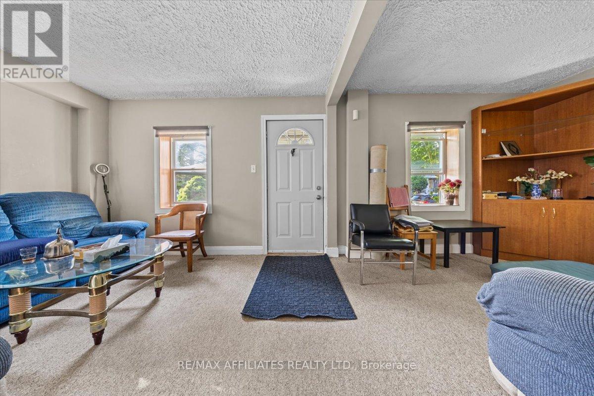 Property at 310 SHAKESPEARE STREET image 4