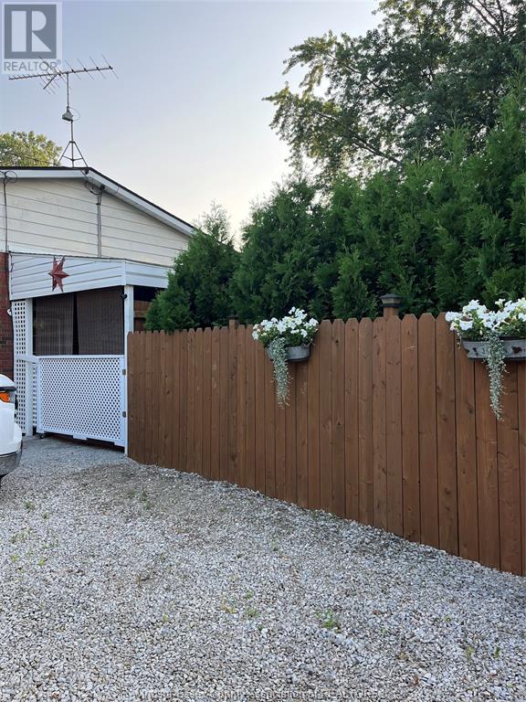 Property at 5352 HURON CHURCH image 4