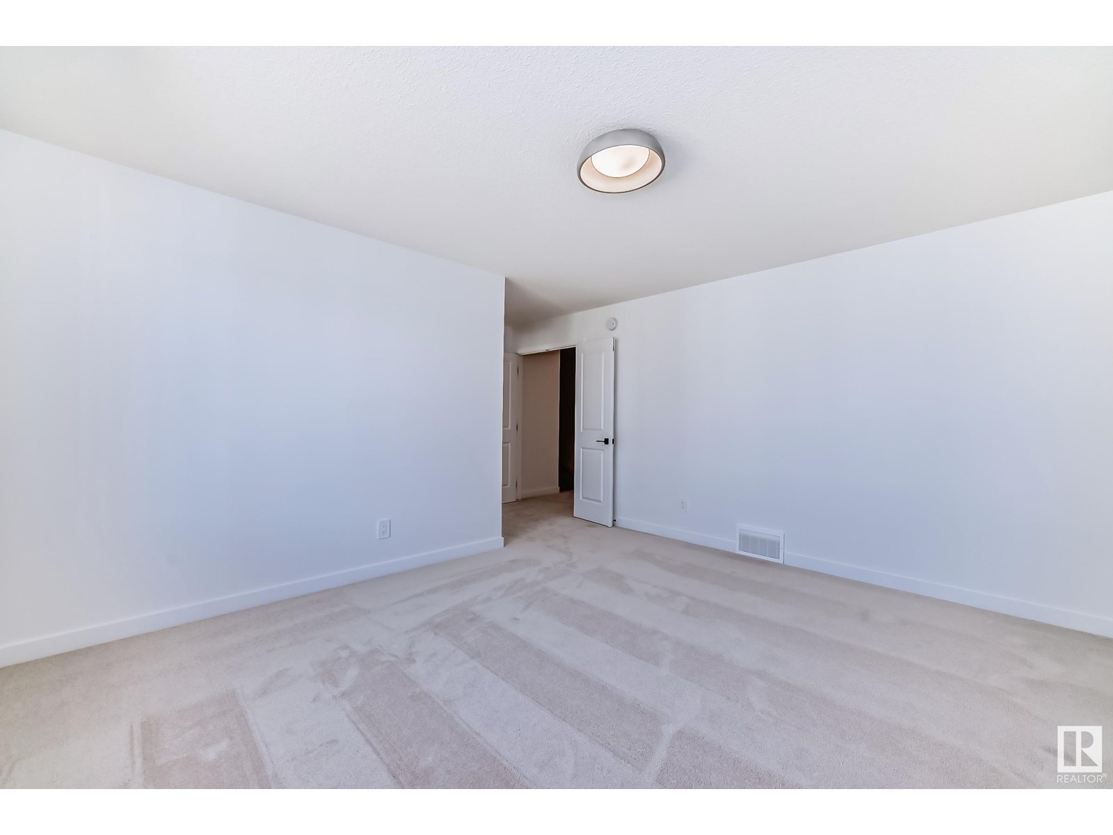 8213 Kiriak Lo Sw, Edmonton, Alberta  T6W 5S2 - Photo 21 - E4447586