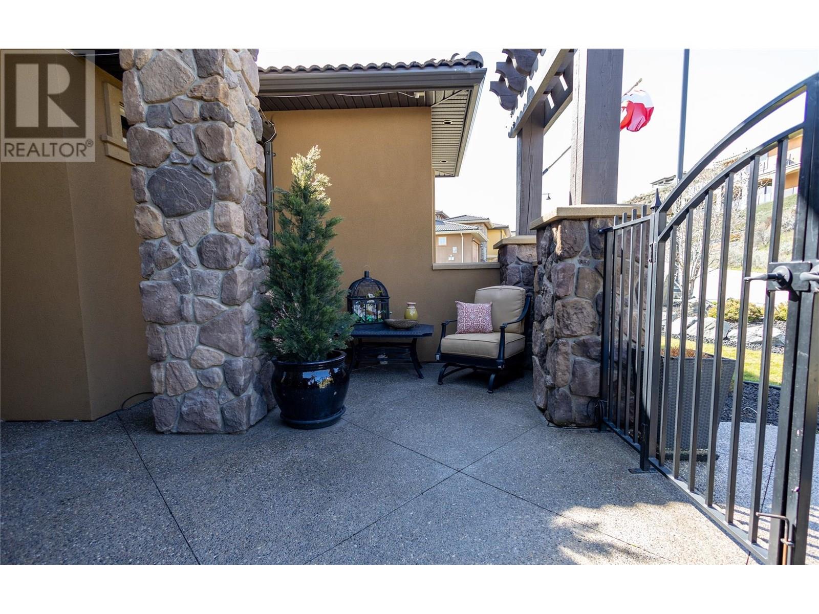 120 Vineyard Way, Vernon, British Columbia  V1H 1Z7 - Photo 8 - 10355884