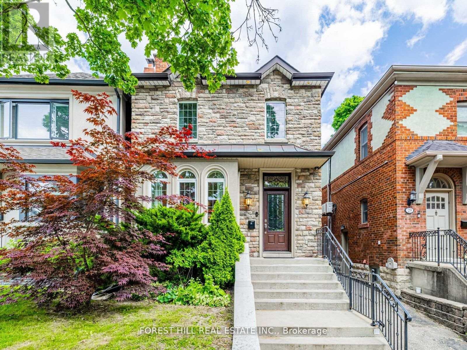 31 LATIMER AVENUE, Toronto, Ontario