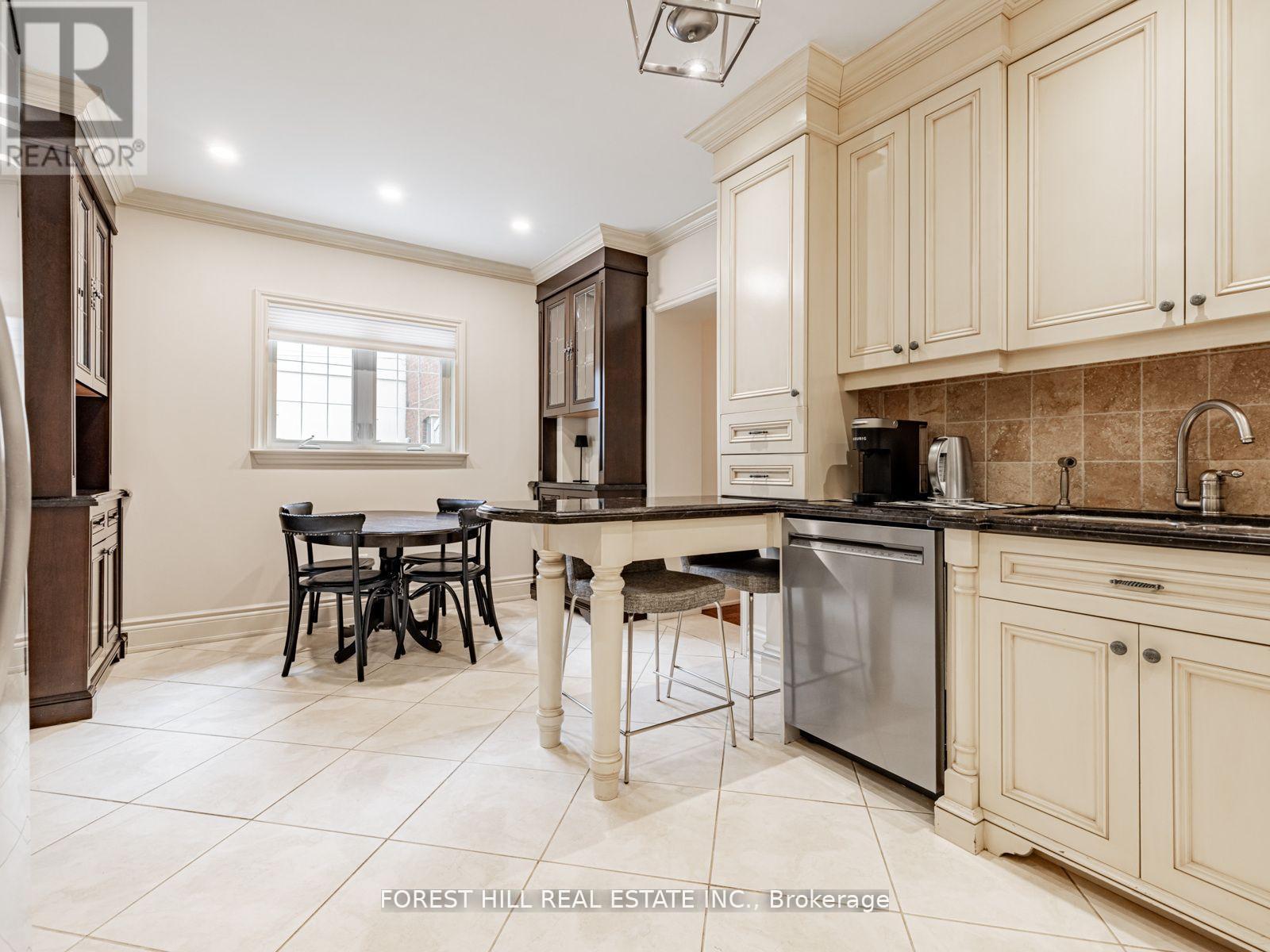 31 Latimer Avenue, Toronto, Ontario  M5N 2M1 - Photo 16 - C12282838