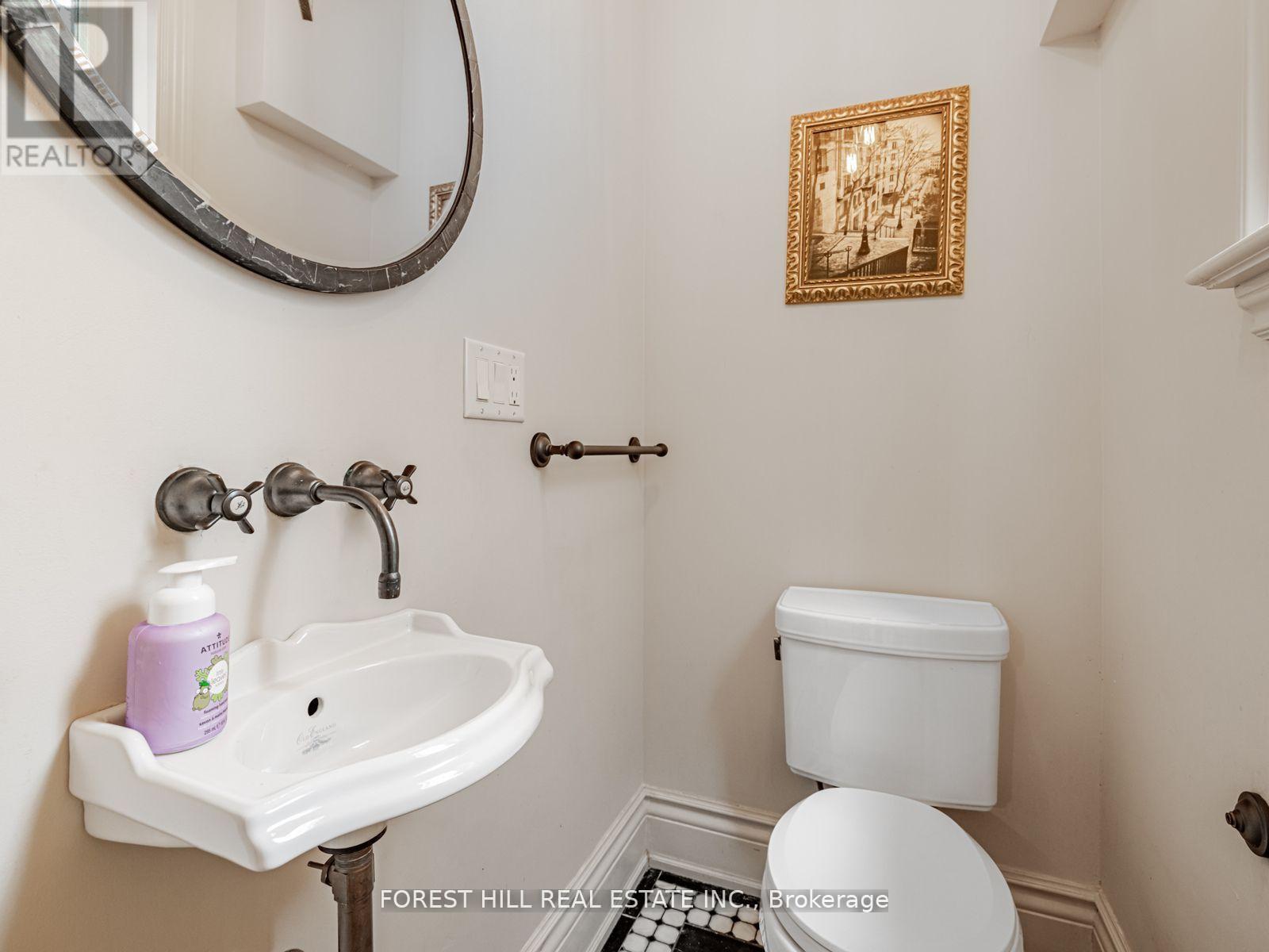 31 Latimer Avenue, Toronto, Ontario  M5N 2M1 - Photo 20 - C12282838