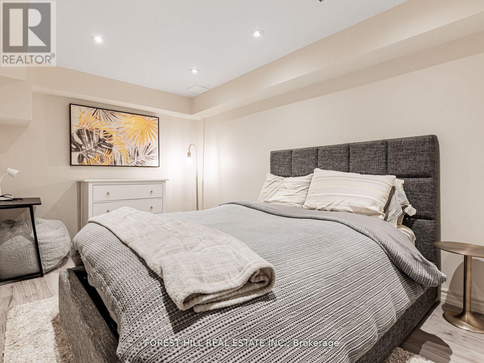 31 Latimer Avenue, Toronto, Ontario  M5N 2M1 - Photo 28 - C12282838