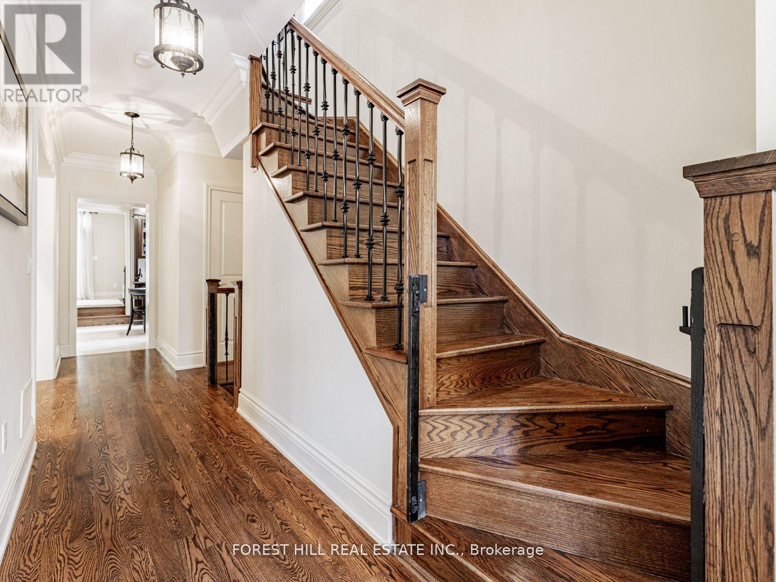 31 Latimer Avenue, Toronto, Ontario  M5N 2M1 - Photo 5 - C12282838