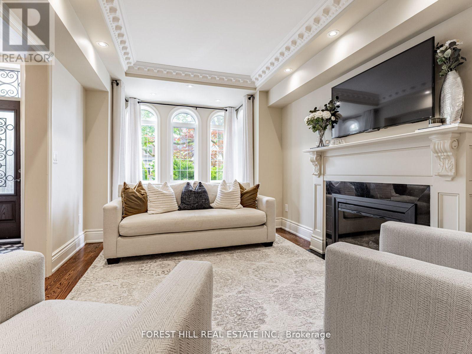 31 Latimer Avenue, Toronto, Ontario  M5N 2M1 - Photo 7 - C12282838