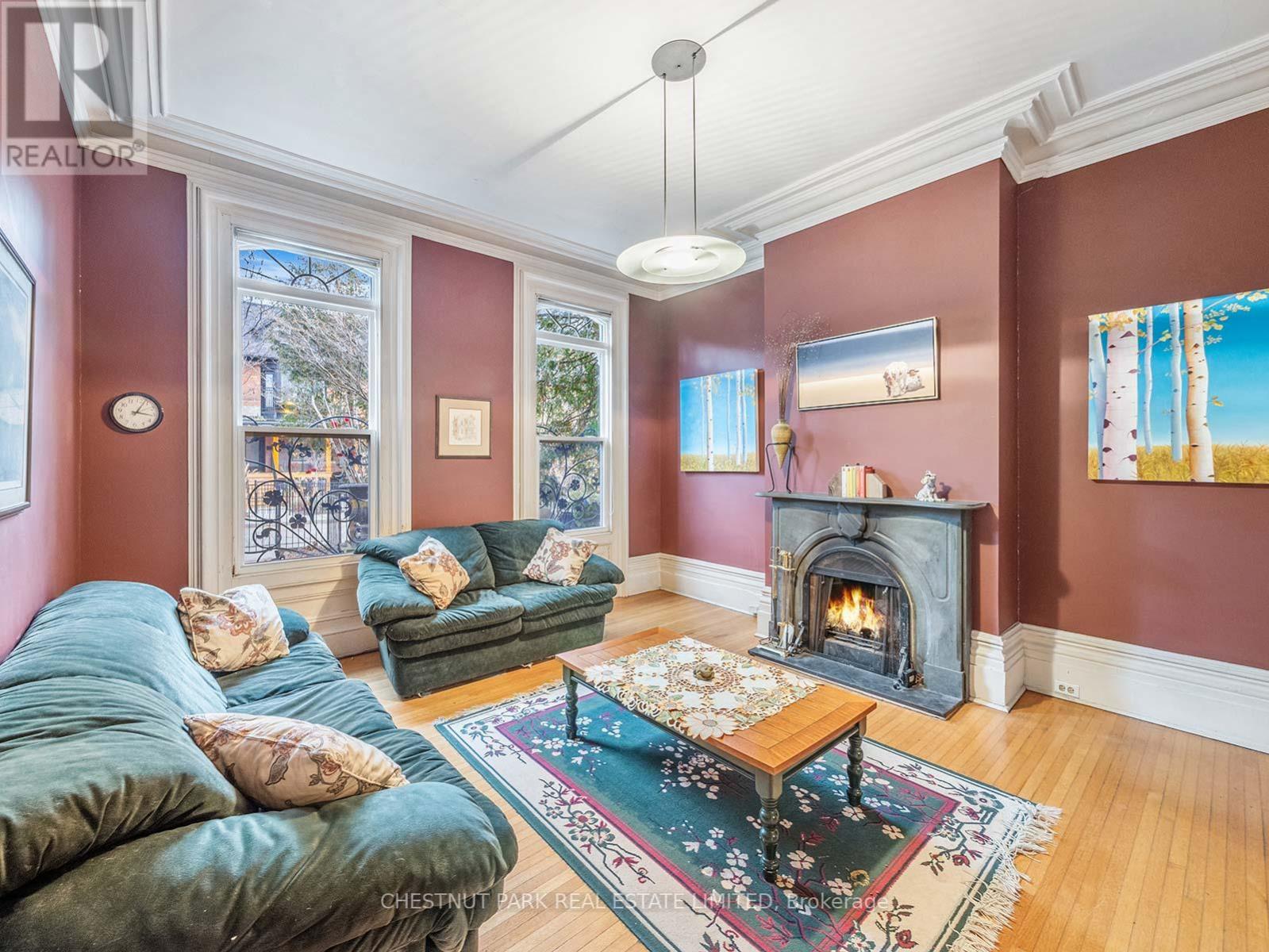 126 Seaton Street, Toronto, Ontario  M5A 2T3 - Photo 6 - C12282870