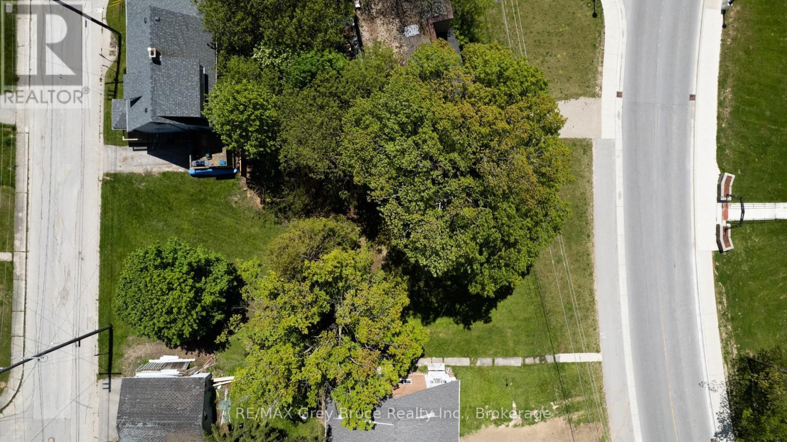 37 1st Avenue N, Arran-Elderslie, Ontario  N0G 1L0 - Photo 3 - X12282960