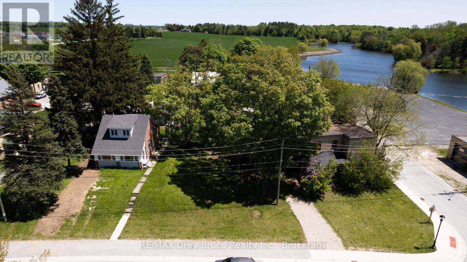 37 1st Avenue N, Arran-Elderslie, Ontario  N0G 1L0 - Photo 6 - X12282960