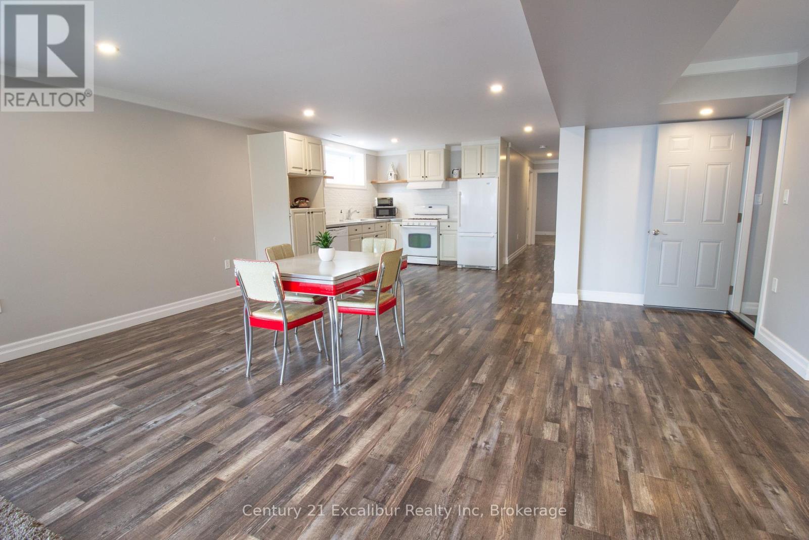 566 St. Patrick Street E, Centre Wellington, Ontario  N1M 1N2 - Photo 20 - X12282986