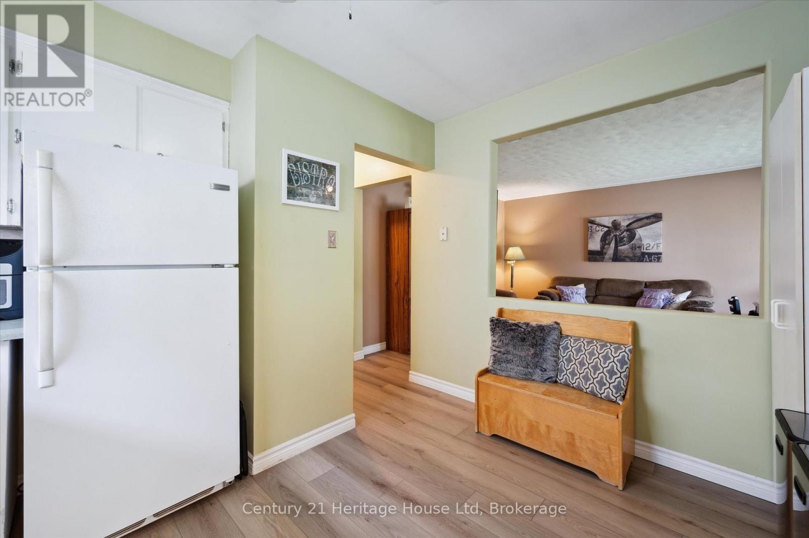 131 Waverley Drive, Guelph, Ontario  N1E 1H1 - Photo 12 - X12282992