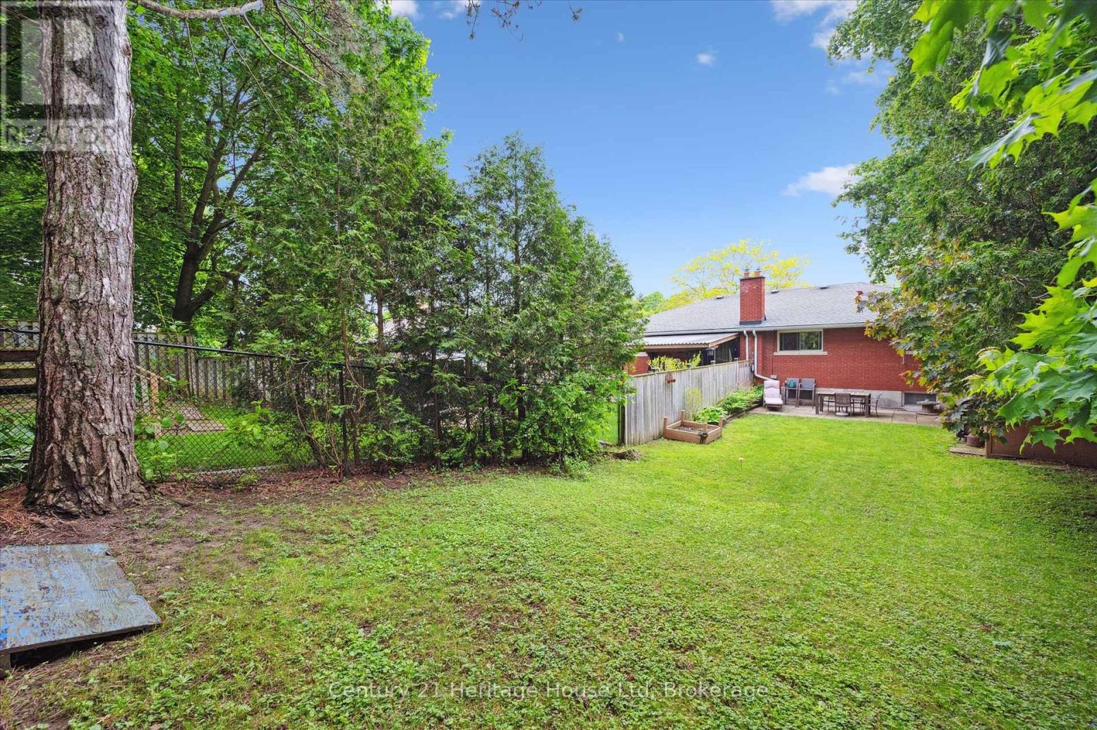131 Waverley Drive, Guelph, Ontario  N1E 1H1 - Photo 32 - X12282992