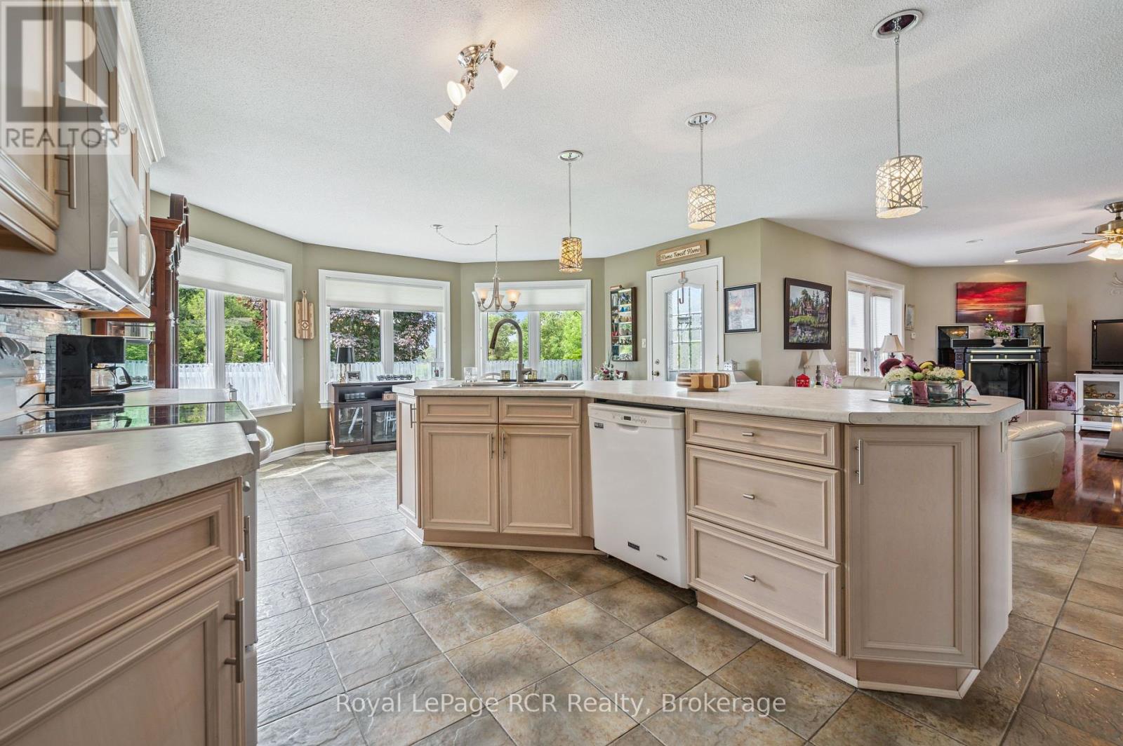 2 Murray Way, Minto, Ontario  N0G 2L0 - Photo 25 - X12283059