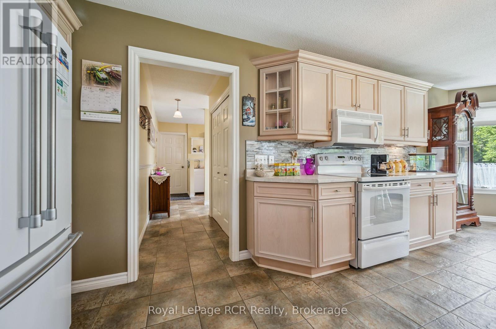 2 Murray Way, Minto, Ontario  N0G 2L0 - Photo 35 - X12283059
