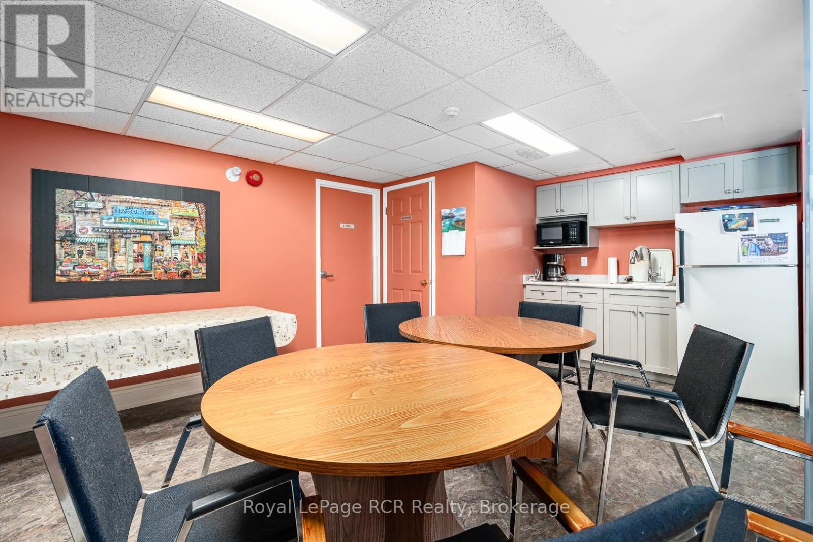 606 - 536 11th Avenue, Hanover, Ontario  N4N 2S4 - Photo 30 - X12283074