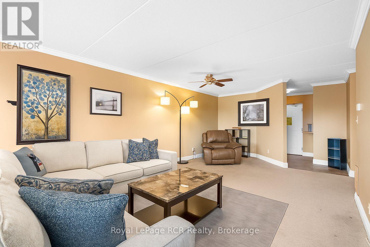 606 - 536 11th Avenue, Hanover, Ontario  N4N 2S4 - Photo 6 - X12283074