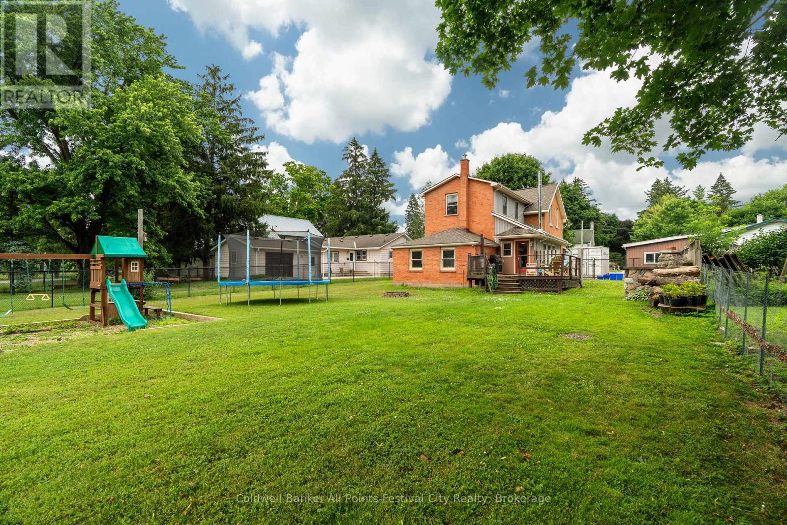 514 Alice Street, North Huron, Ontario  N0G 2W0 - Photo 37 - X12283077