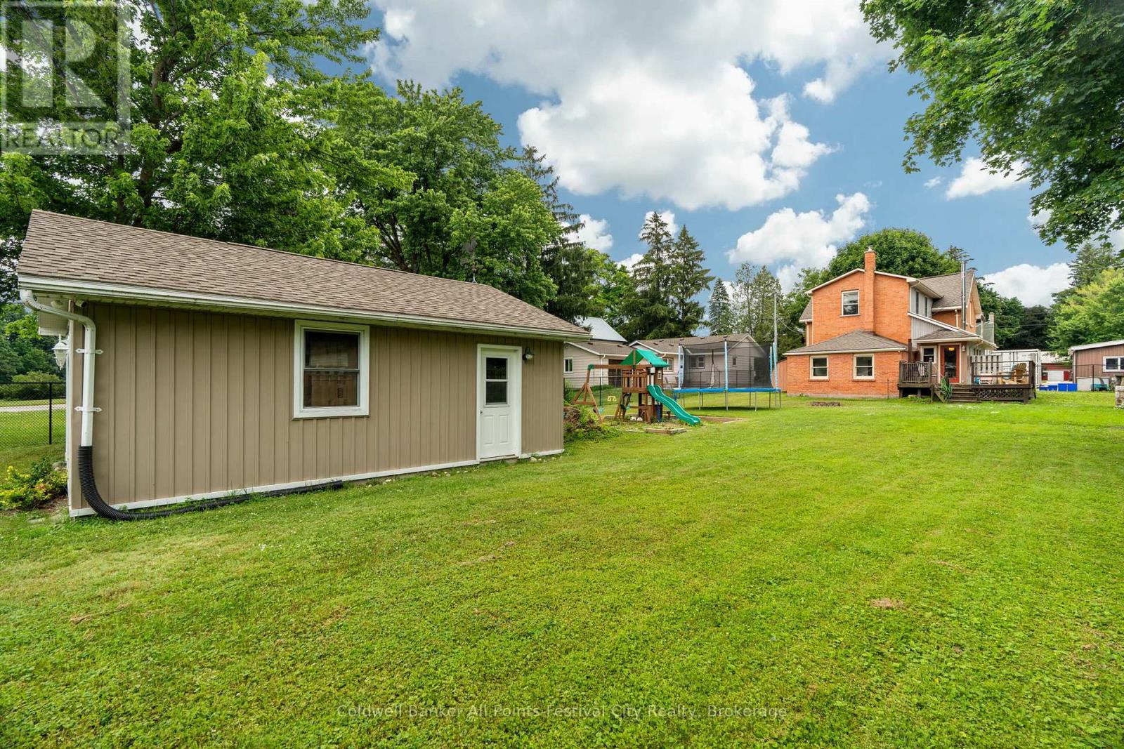 514 Alice Street, North Huron, Ontario  N0G 2W0 - Photo 38 - X12283077